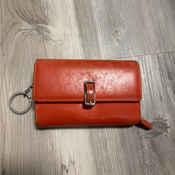 Classic Orange Vintage Wallet with key ring width is 5 length is 3 - Picture 6 of 7